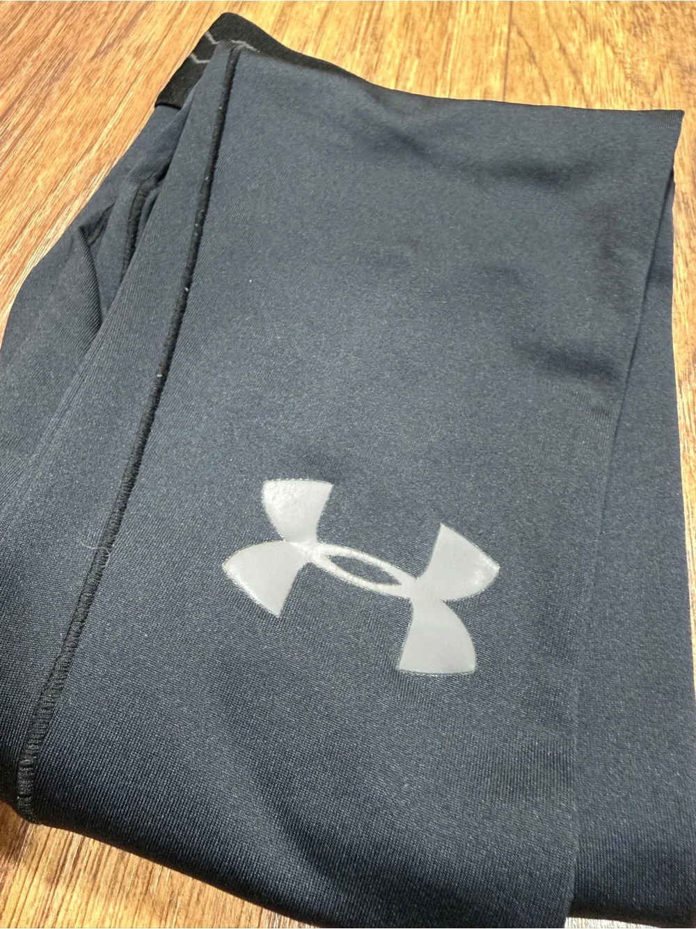 Men’s Under Armour black cold gear compression leggings Size L